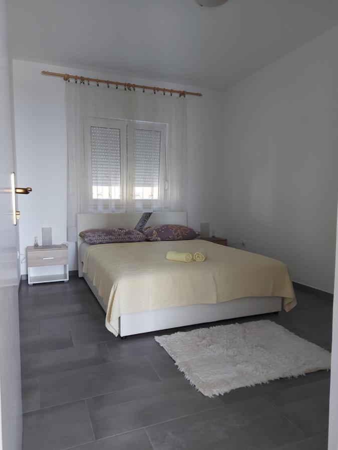 Apartmani Mare Novi Vinodolski Exterior foto